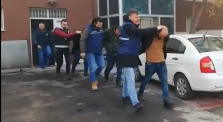 Aksaray’da göçmen kaçakçılığı operasyonu: 5 tutuklama