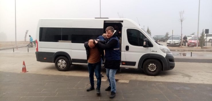 Aksaray’da göçmen kaçakçılığı operasyonu: 5 tutuklama
