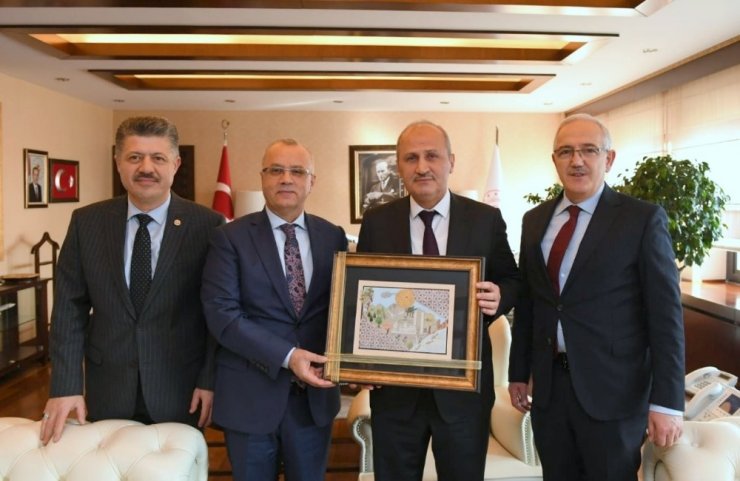 Başkan Kayda, Bakan Turhan’dan Salihli’nin projelerine destek istedi
