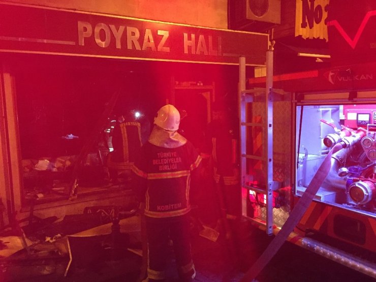 Çanakkale’de iş yerinde çıkan yangın 2 saatlik çalışma sonucu söndürüldü
