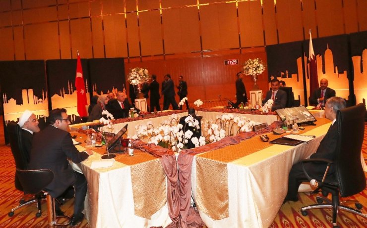 Erdoğan, Kuala Lumpur’da Liderler Toplantısı’na katıldı