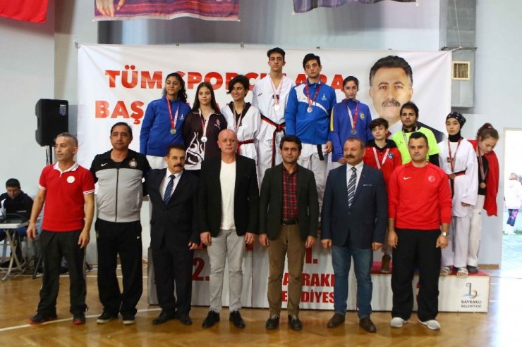 Bayraklı’da taekwondo şampiyonası