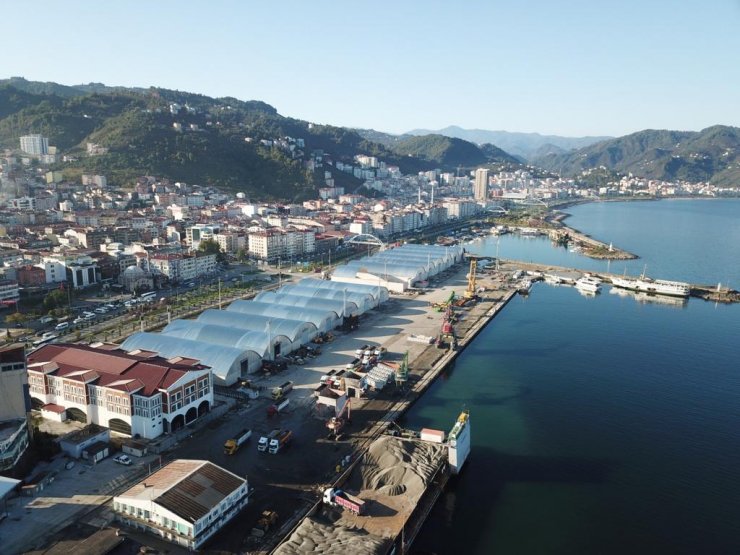 Giresun Limanı'na demirleyen gemi sayısında rekor artış