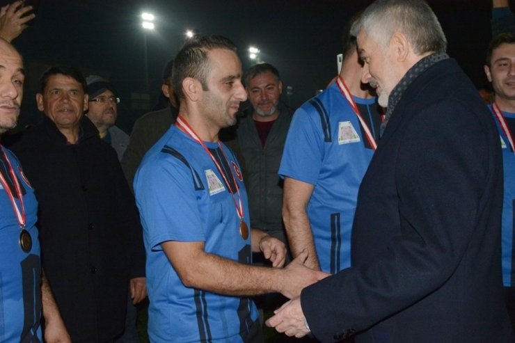 Isparta Belediyesi Futbol Turnuvası’nda şampiyon Fen İşleri Müdürlüğü oldu