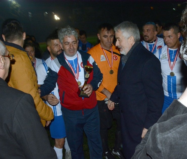 Isparta Belediyesi Futbol Turnuvası’nda şampiyon Fen İşleri Müdürlüğü oldu