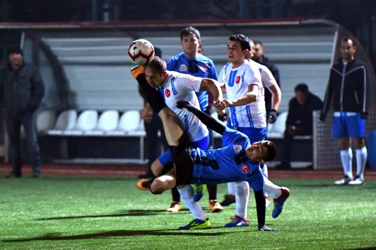Isparta Belediyesi Futbol Turnuvası’nda şampiyon Fen İşleri Müdürlüğü oldu