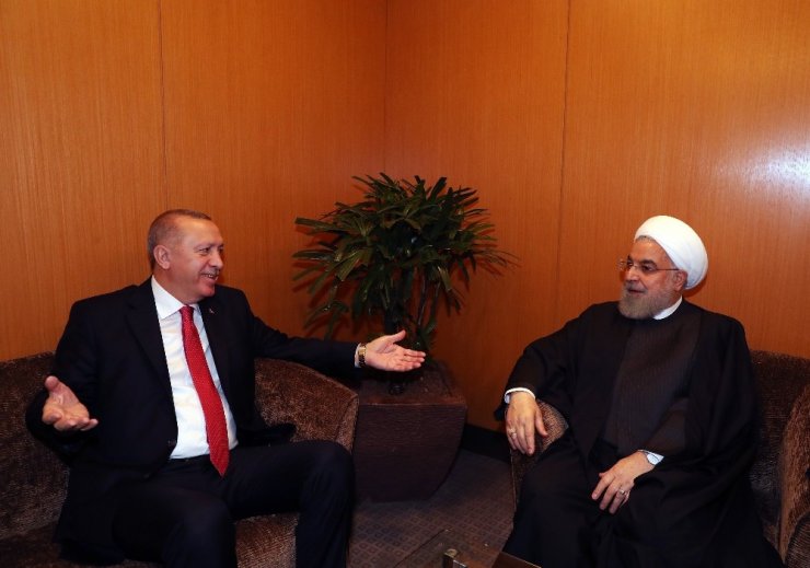 Cumhurbaşkanı Erdoğan, İranlı mevkidaşı Ruhani ile görüştü