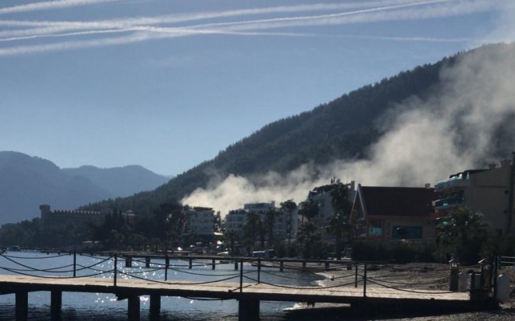 Marmaris’te tadilat sırasında otelde yangın çıktı