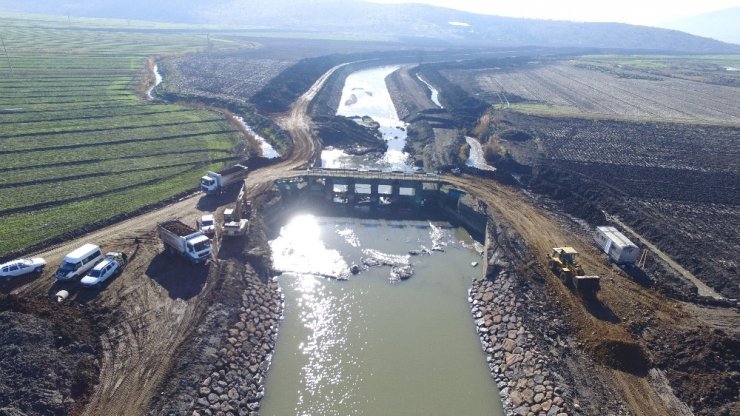 Amik Ovası’nı suya doyuracak projede çalışmalar son sürat