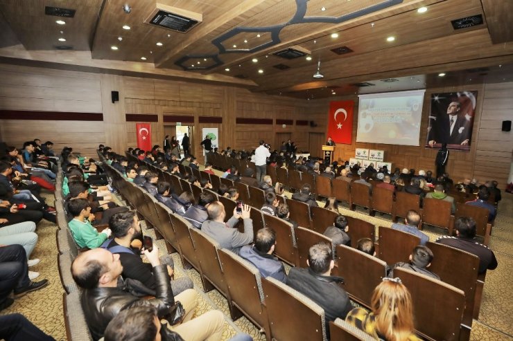 Şehitkamil’de sporculara mont desteği