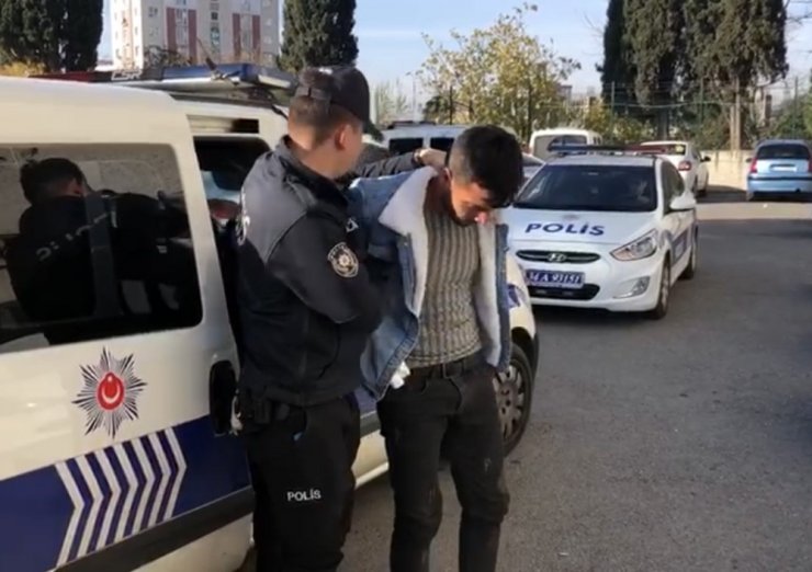 Kartal’da eşi tarafından defalarca bıçaklanan kadın ağır yaralandı