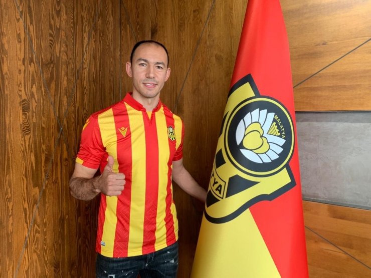 Yeni Malatyaspor Umut Bulut’u renklerine bağladı