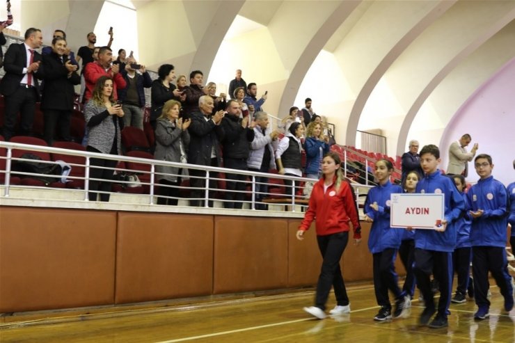Anadolu Yıldızlar Ligi basketbol grup müsabakaları başladı