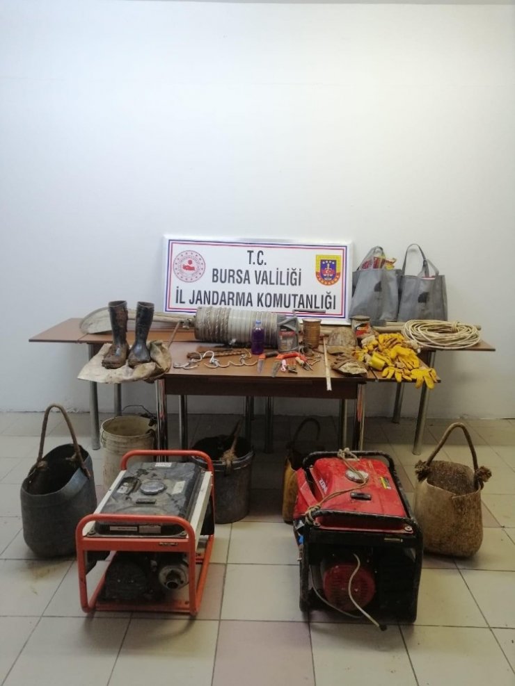 Bursa’da kaçak define avcılarına operasyon: 13 gözaltı