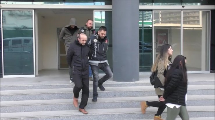 Bursa’da uyuşturucu operasyonu: 5 şüpheli adliyede