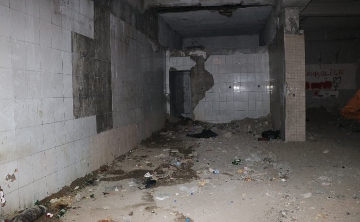 Kadınlara cinsel tacizde bulunurken kameraya yakalandı
