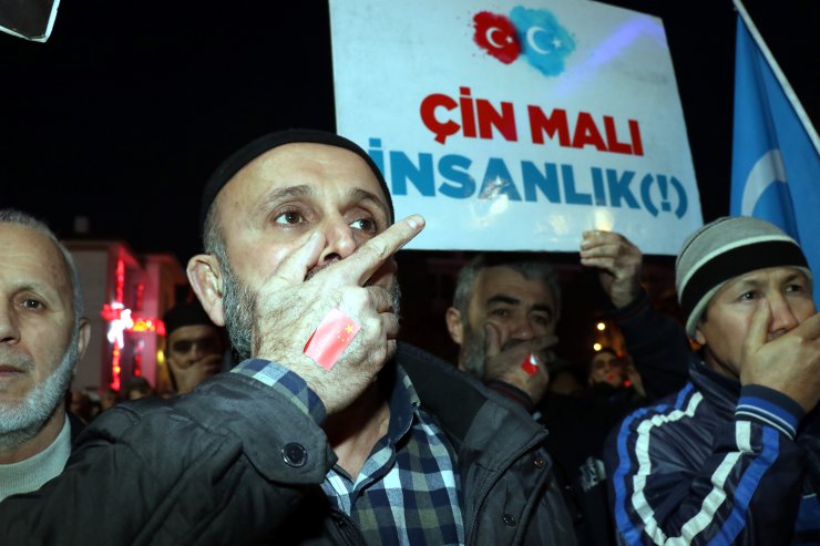 Çin'in Doğu Türkistan'daki hak ihlallerine karşı "sessiz çığlık" eylemi