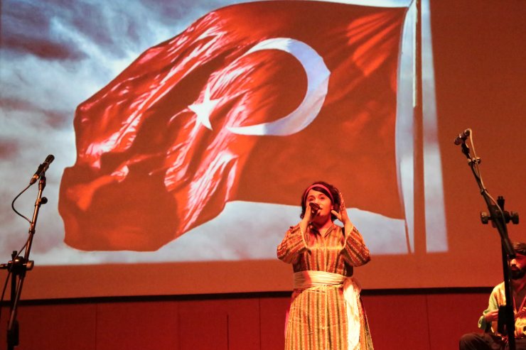 CÜ'de Nazım Hikmet'in şiirlerinden dinleti