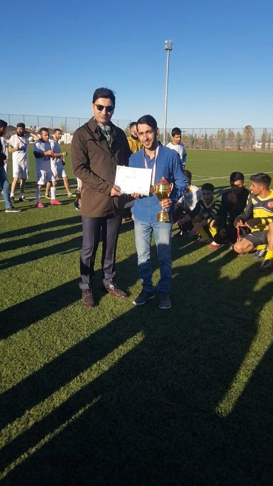 Çınar’daki futbol turnuvası sona erdi