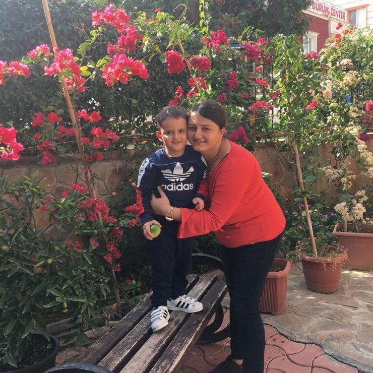 Anne kazada yaralandı, çocuğu evde ölü bulundu