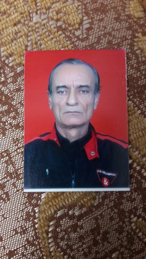 Yalnız yaşayan yaşlı adam evinde ölü bulundu