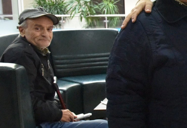 Yalnız yaşayan yaşlı adam evinde ölü bulundu