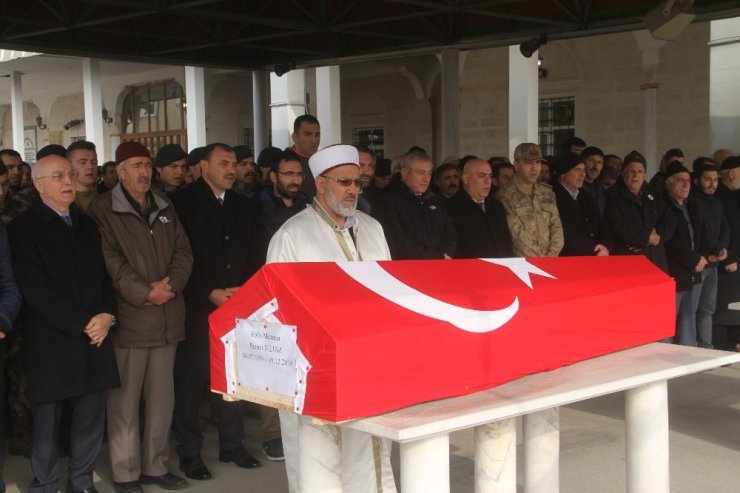 Hayatını kaybeden polis memuru, memleketi Elazığ’da son yolculuğuna uğurlandı