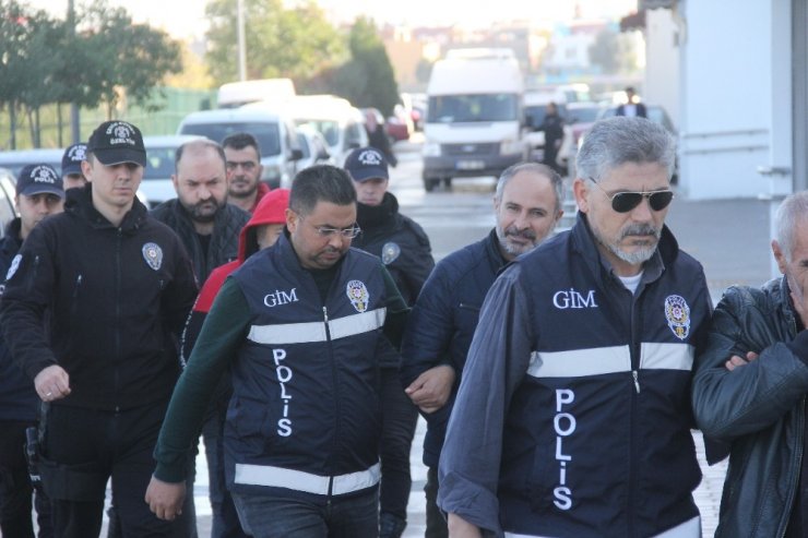 İnsan kaçakçılarının şifresini polis çözdü