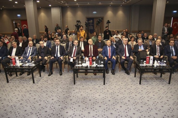 Ekonomistlerden şirketlere: “Kur riskinin yönetimini profesyonellere bırakın”