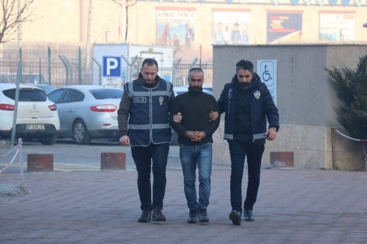 Porsche’de başlayan tartışma cinayetle bitti