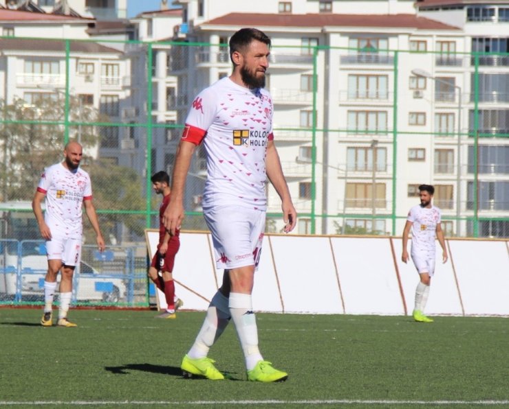Serdar Özbayraktar, futbolu bıraktı
