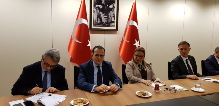 Ticaret Bakanı Pekcan: “Ticari ilişkileri siyasi ilişkilerin lokomotifi yapacağız”