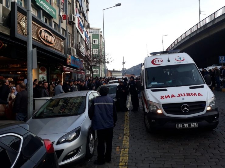 Trabzon’da akrabalar arasında bıçaklı kavga: 2 yaralı
