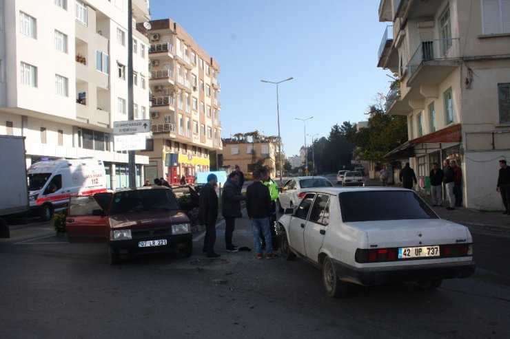 Antalya’da trafik kazası: Aynı aileden 6 kişi yaralandı