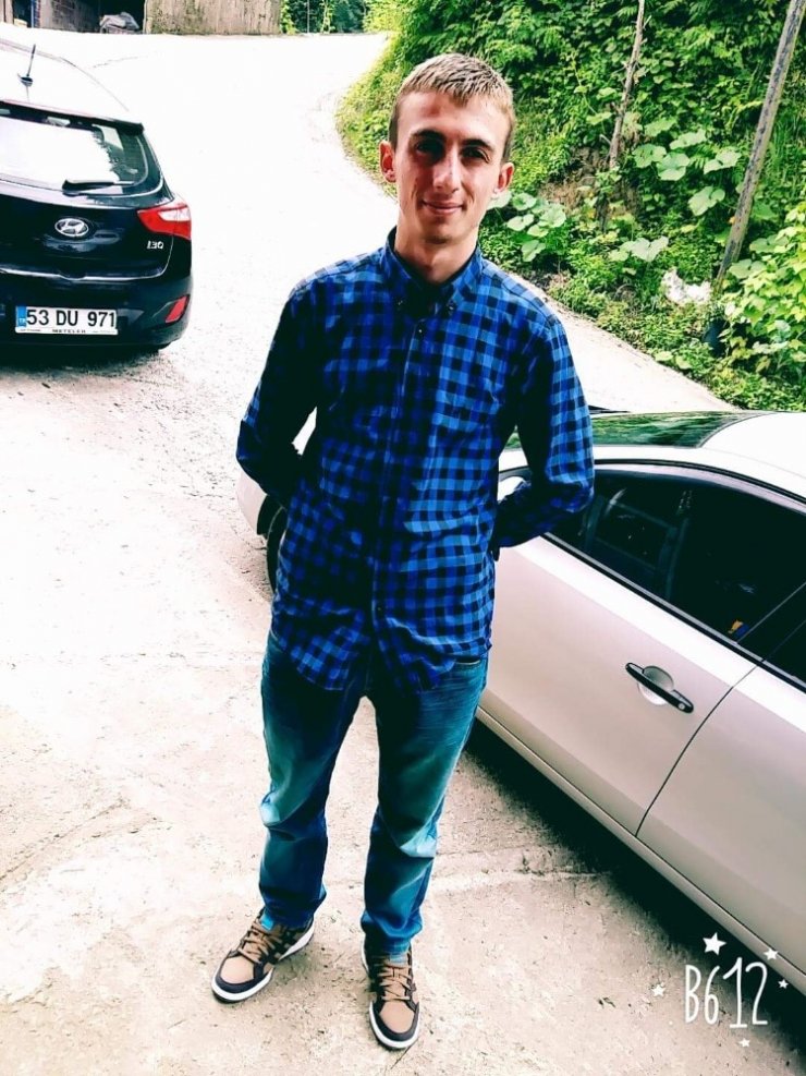 Artvin’de trafik kazası: 1 ölü, 1 yaralı