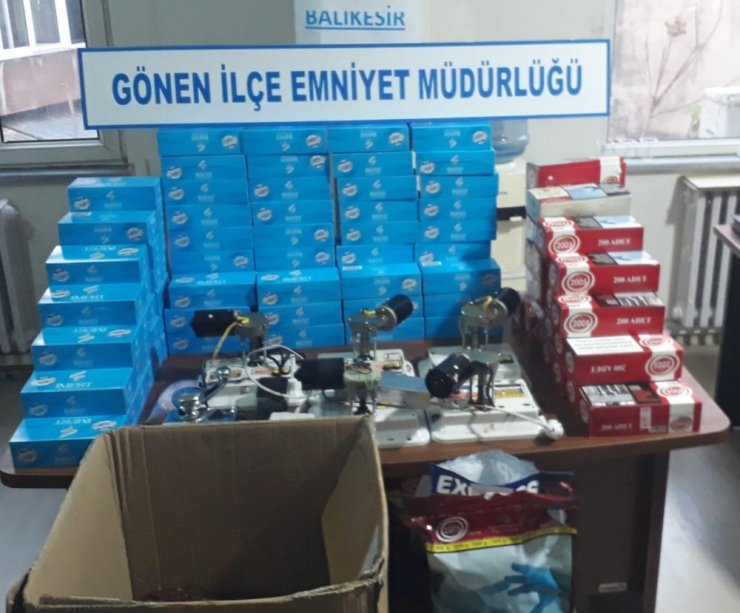 Balıkesir’de uyuşturucu tacirlerine şok baskın