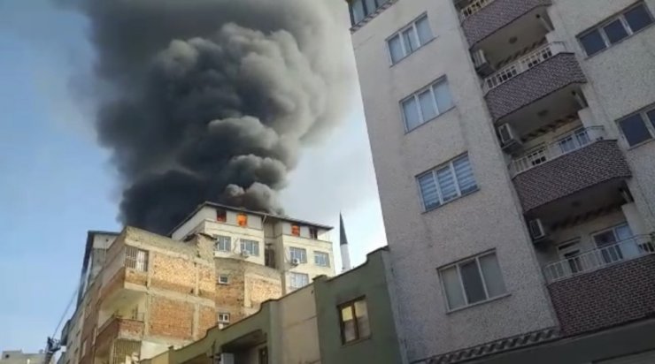 Batman’da korkutan yangın: dumanlar gökyüzünü kapladı