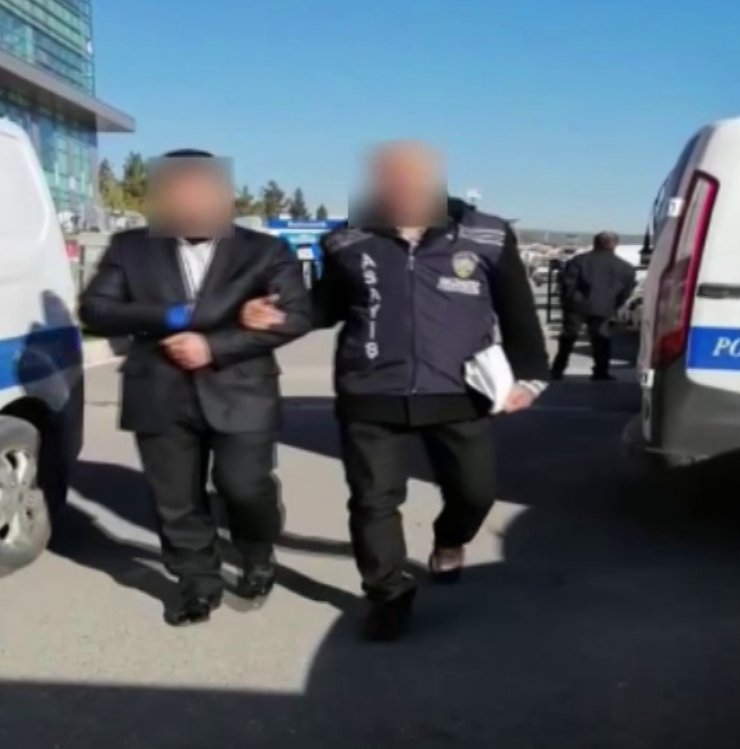 Kombi hırsızı önce güvenlik kamerasına sonra polise yakalandı