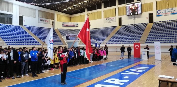 Analig Basketbol Grubu müsabakaları Van’da başladı