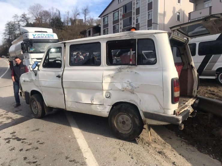 Giresun’da trafik kazası: 2 yaralı