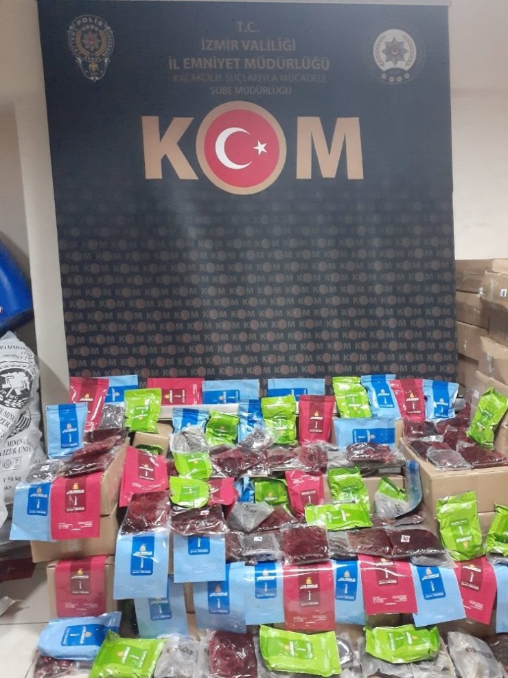 İzmir’de kaçakçılık operasyonları: 4 kişi gözaltında