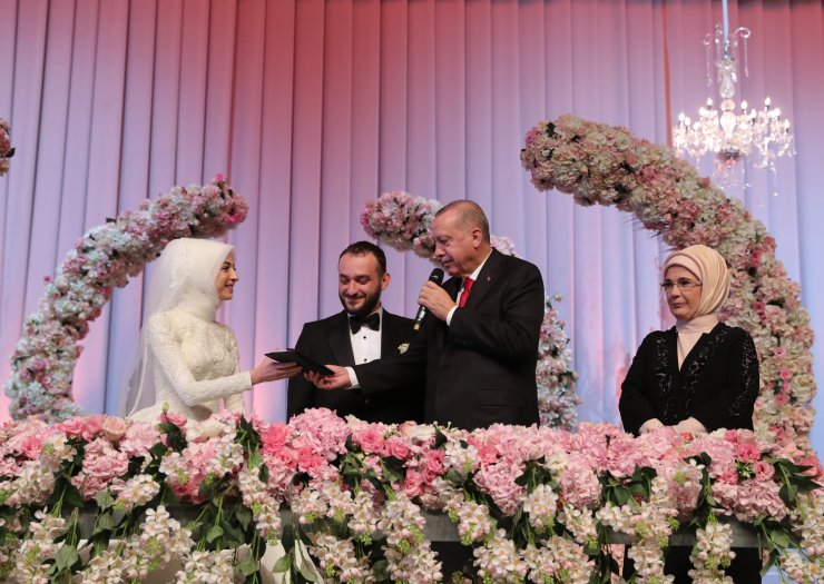 Cumhurbaşkanı Erdoğan, nikah şahidi oldu