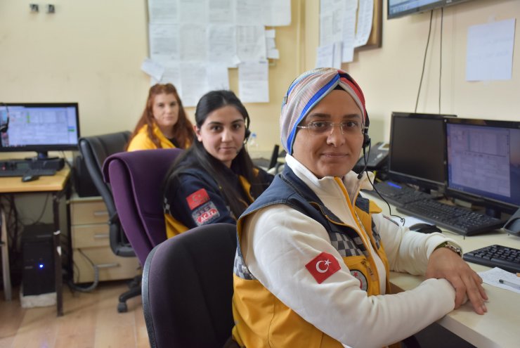 "1 Nisan şakası" yapan da "İneğim doğuruyor ambulans gönderin" diyen de 112'yi arıyor