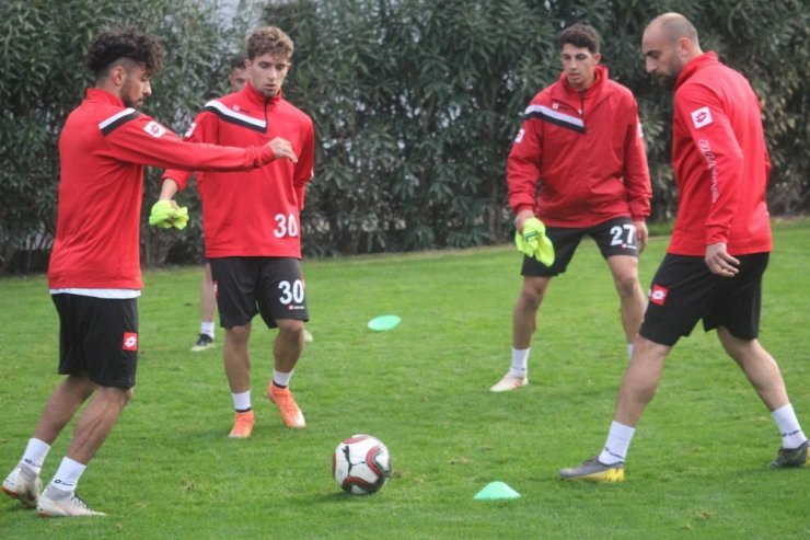 Elazığspor’da Antalya kampı başladı