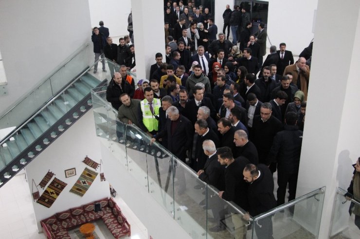 Binali Yıldırım: “Dünyanın 9’uncu altyapısı gelişmiş en iyi ülkesi Türkiye’dir”