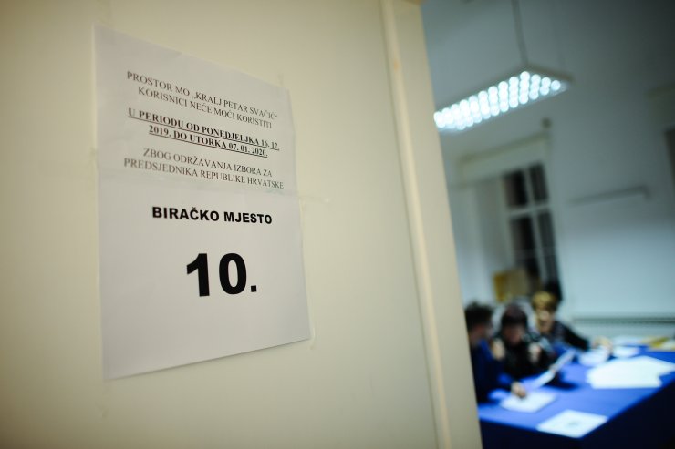 Hırvatistan'da cumhurbaşkanlığı seçimi için oy kullanma işlemi başladı