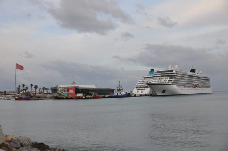 Kuşadası’nda kruvaziyer turizmi