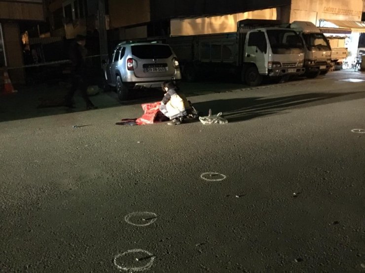 Muhtarı sokak ortasında öldürdüler