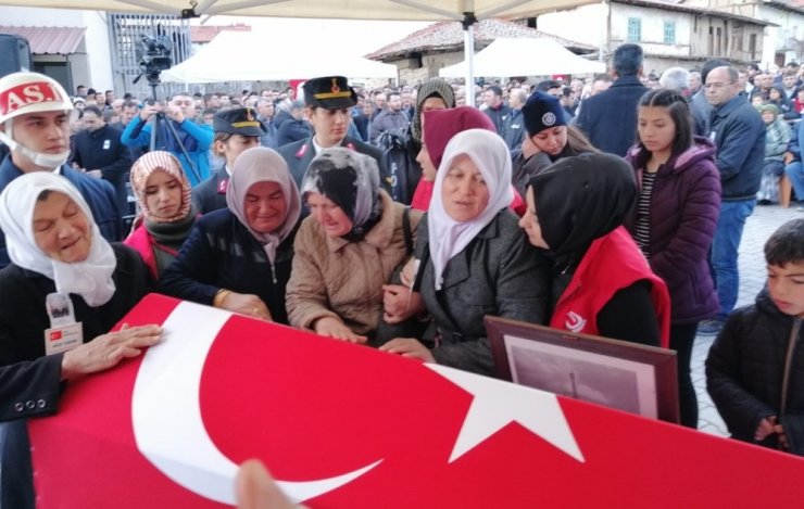 Şehit Uzman Onbaşı Ahmet Tunç son yolculuğuna uğurlandı