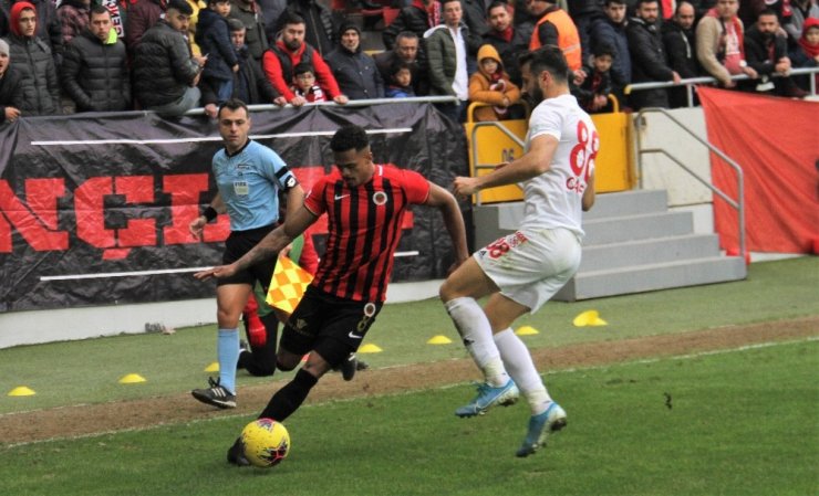 Süper Lig: Gençlerbirliği: 2 - Sivasspor: 2 (Maç sonucu)